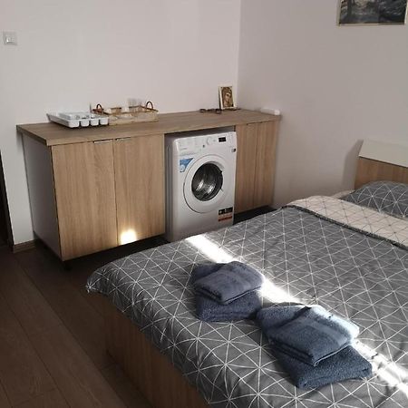 Apartament Gara Dinu Bukareszt Zewnętrze zdjęcie